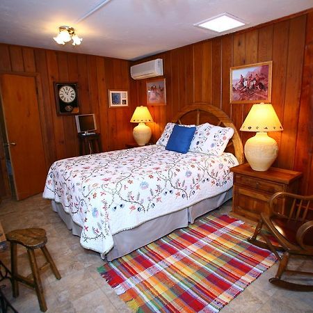 Sam Hughes Inn B&B Тусон Екстериор снимка
