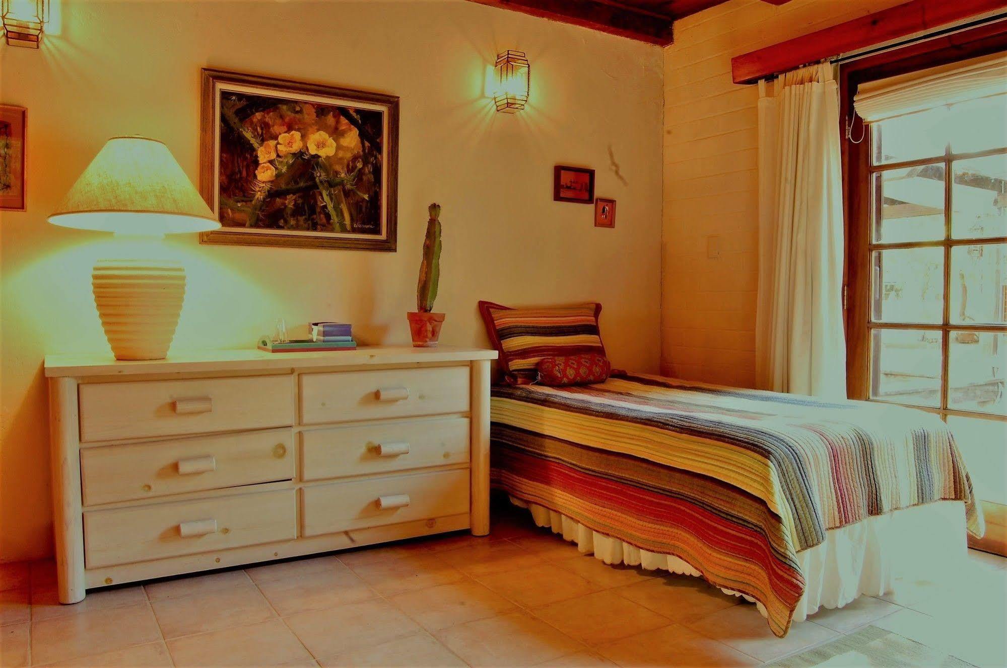 Sam Hughes Inn B&B Тусон Екстериор снимка
